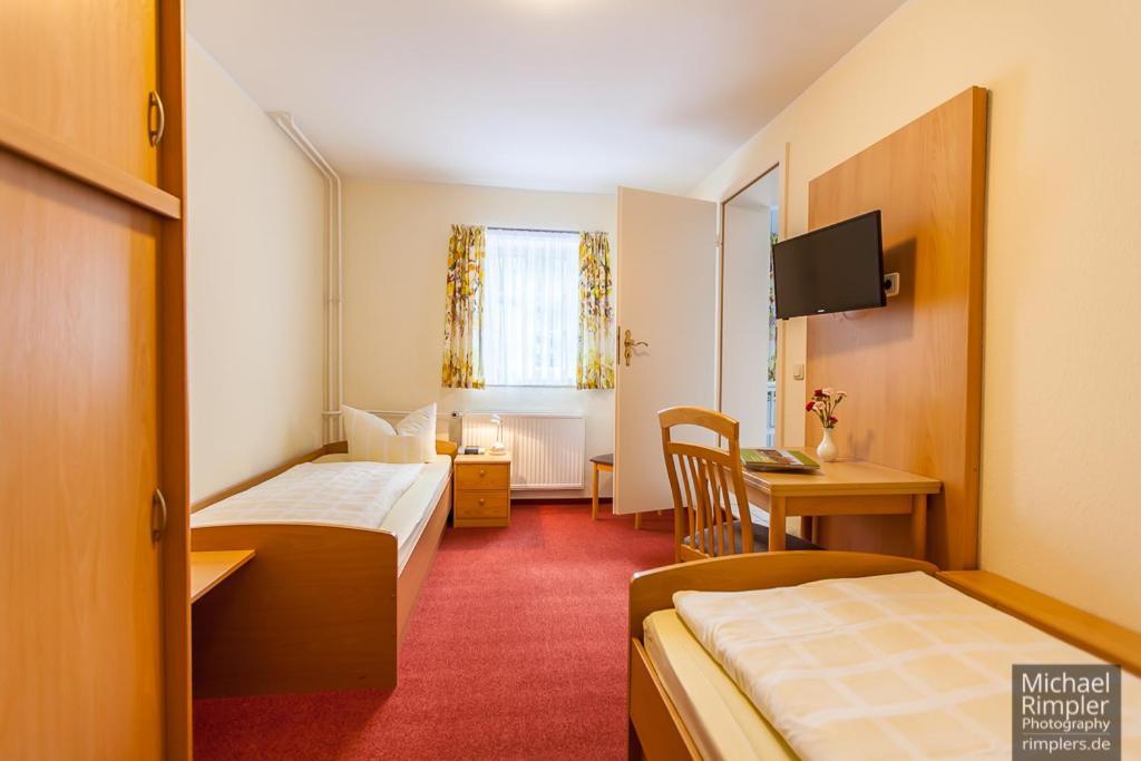 Wanderhotel Sonnebergbaude Waltersdorf  Esterno foto